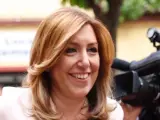 Susana Díaz tras votar en las primarias en la sede del PSOE de Triana.