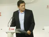 Rueda de prensa de Javier Fernández en la sede del PSOE