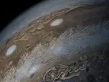 Imagen que muestra un detalle de las nubes de Júpiter capturado por la sonda espacial Juno de la NASA.