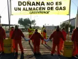 Greenpeace ha iniciado una acción de protesta contra las obras de Gas Natural en Doñana.