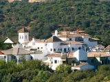 El hotel, en pleno coraz&oacute;n de Andaluc&iacute;a, se encuentra rodeado de olivares, encinas y almendros.