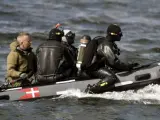 Buzos del Comando de Defensa de Dinamarca durante el operativo de búsqueda Kim Wall, cuyo torso mutilado fue encontrado finalmente.