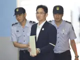 El heredero del grupo Samsung, Lee Jae-yong, llegando al Tribunal del Distrito Central de Seúl.