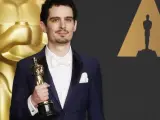 Damien Chazelle recibió el Oscar a mejor director por su trabajo en La La Land, siendo el realizador más joven que lo recibe en la historia de estos galardones.