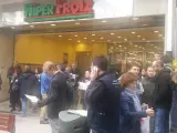 Ganaderos gallegos realizan un nuevo boicot a Lactalis en un supermercado de Pontevedra