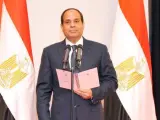 Momento en que el exmariscal Al Sisi jura el cargo como nuevo presidente de Egipto.