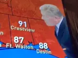 El meteorólogo Chriss Dunn, en el momento que se tira un pedo cuando ofrece la previsión del tiempo en Alabama (EE UU).