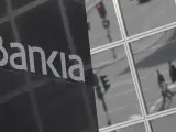 Un consejero independiente de Bankia invierte 420.000 euros en acciones y CoCos de la entidad