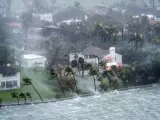 Imagen que muestra el paso del huracán Irma por Miami Beach, Florida.