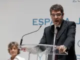 Nadal dice que la factura de luz sería un tercio más barata con un desarrollo "pausado" de renovables