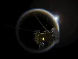 Imagen facilitada por la NASA que muestra una versión artística de la sonda Cassini. La nave, que durante los últimos 13 años ha orbitado alrededor de Saturno, acabará su misión el próximo 15 de septiembre, momento en el que esta veterana del espacio se desintegrará en la atmósfera del segundo planeta más grande del Sistema Solar.