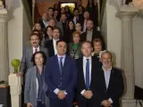 El consejero de Turismo presenta el plan de Levante almeriense ante los 14 alcaldes de la comarca