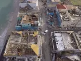 Vista aérea de la isla de San Martín tras el paso del huracán Irma.