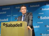Guardiola (Sabadell) dice sobre las comisiones que "la banca presta servicios y se deben cobrar"