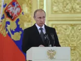 Vladimir Putin acusa a los especuladores de causar la depreciación del rublo