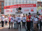Centenares de personas reclaman en Valladolid una solución al cierre de Dulciora