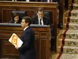 Rivera emplaza a Rajoy a no tapar "la basura" del rescate y el presidente replica que hizo lo mismo que la UE