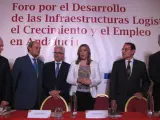 Junta, patronal, sindicatos y municipios se unen para impulsar las infraestructuras logísticas andaluzas