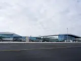 Los aeropuertos de Santiago y Vigo perdieron pasajeros en febrero frente al crecimiento de A Coruña