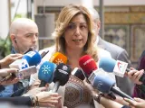 Susana Díaz a Podemos: "La demagogia puede tener éxito, sólo hay que ver a Donald Trump, pero no ayuda a la gente"