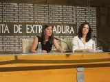 La Junta de Extremadura acuerda instar al Gobierno a devolver la competencia para fijar la jornada de los funcionarios