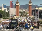 2.000 coches de autoescuela se manifiestan en Catalunya contra la precariedad laboral