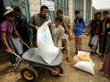 La guerra y el bloqueo económico llevan a muchas zonas de Yemen al borde de la hambruna