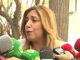 Susana Díaz espera que "Rajoy no vete" la recuperación de las 35 horas de los empleados públicos andaluces