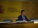 Economía responde a Bruselas que la deuda española está "muy por debajo" de la italiana y es "sostenible"