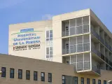 Médicos y vecinos de La Ribera denuncian "lentitud" en la reversión de la concesión y "presiones" de la empresa