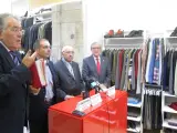 Cáritas abre en Santiago su tercera tienda en Galicia de ropa de segunda mano para ayudar a personas en exclusión social