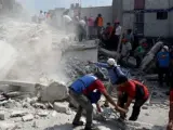 Trabajos de rescate en uno de los edificios derrumbados en México.