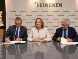 El Ifapa y Heineken firman un acuerdo para estudiar un sistema de cultivo combinado de cebada con olivar