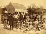 Imagen de un grupo de esclavos en la segunda mitad del siglo XIX en Estados Unidos