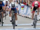 Momento en el que Peter Sagan gana el sprint en el campeonato del mundo en ruta.