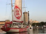 El velero Astral de Proactiva Open Arms zarpa de Barcelona al Mediterráneo central