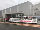 Trabajadores de General Electric se concentran en la planta de Ortuella ante la llegada de directivos europeos