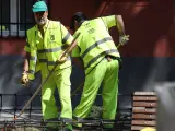 Madrid contratará a 173 personas con problemas de inserción laboral en su programa de cuidados de zonas degradadas