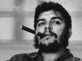 Rene Burri, el fotógrafo suizo que inmortalizó al Che Guevara fumando un habano y mirando al vacío con la mirada perdida, mure a los 81 años.