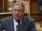 El ministro del Interior, Juan Ignacio Zoido, durante una de sus intervenciones en la sesión de control al Gobierno en el Congreso.