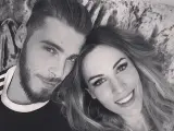 Edurne y su novio futbolista David de Gea, en una foto muy romántica publicada en Instagram por la cantante.