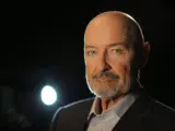 El actor Terry O'Quinn, famoso por el papel de John Locke en Perdidos, presenta ahora un programa sobre desapariciones y misterios para un canal de televisión.