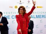 Sophia Loren brilla en Almería al descubrir su estrella en Paseo de la Fama.