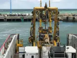 Una fotografía de la Marina de los Estados Unidos muestra a la embarcación Sophie Siem con el Undersea Rescue Command (URC) y el Sistema de Buceo y Recompresión de Rescate Submarino (SRDRS) a bordo, junto con el Módulo de Rescate Presurizado (PRM), de los EE UU, para el rescate del ARA San Juan.