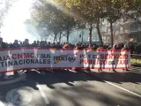 Imagen que muestra la cabeza de la manifestación de taxistas en Madrid.