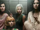 Póster promocional de la segunda temporada de Las chicas del cable.