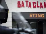 Puerta de la sala de fiestas Bataclan, en París, donde actúa Sting en el aniversario de los ataques yihadistas.