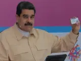 El presidente de Venezuela, Nicolás Maduro, durante el acto de gobierno en Caracas en el que anunció la creación del Petro, una criptomoneda venezolana "para avanzar en materia de soberanía monetaria, para hacer transacciones financieras y para vencer el bloqueo financiero".