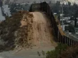 Imagen del muro que divide la frontera entre Tecate (México) y Estados Unidos.