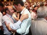 Pedro Sánchez, líder del PSOE, y Alfredo Pérez Rubalcaba, ex secretario general, en una imagen de archivo.